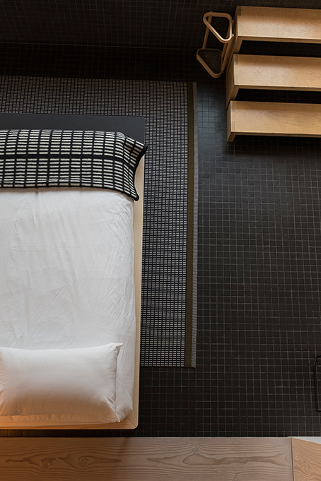 Nuevo mobiliario en el showroom